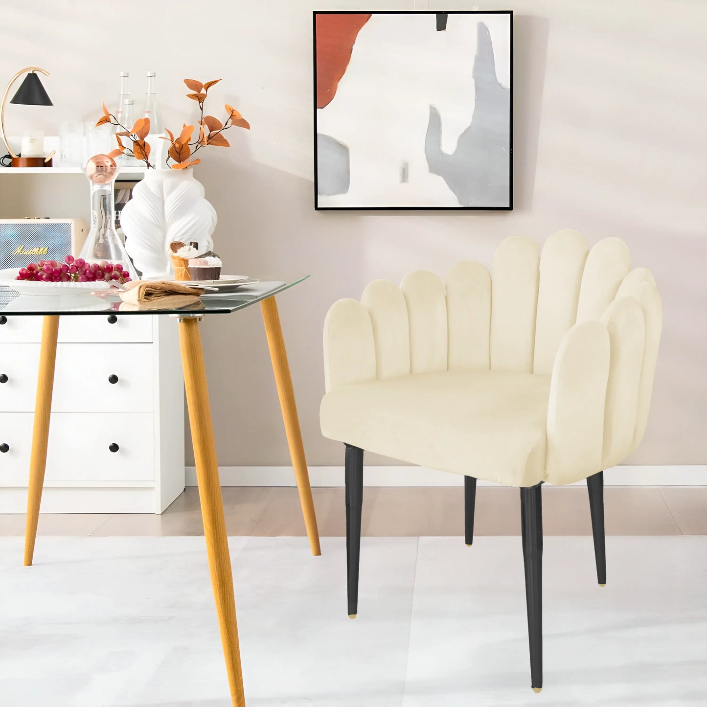 Minimal Chair 11 Fingers